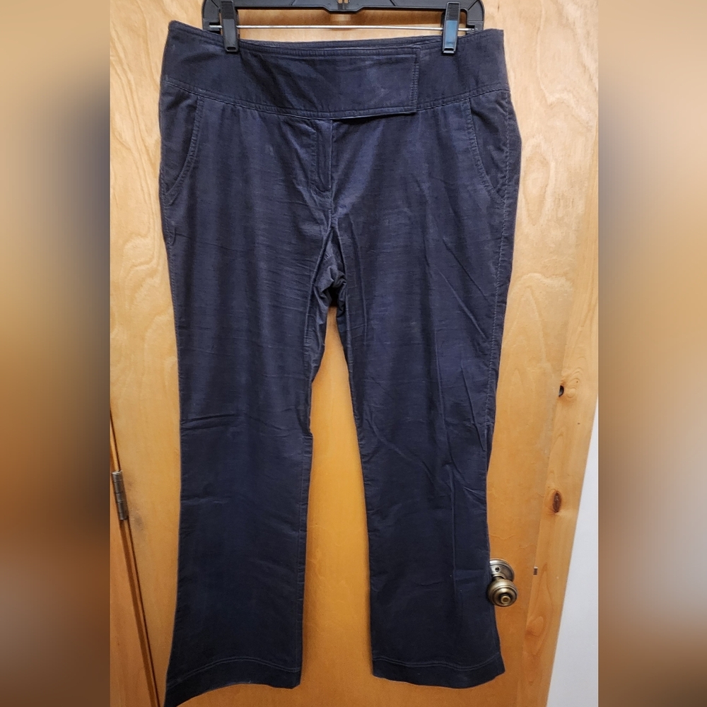 NWOT Limited corduroy navy pants, size 12
